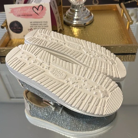 🌸Hey Dude Girls shoes size 3 in sparkly Rose Gold metallic sparkle🌸 - Picture 6 of 7